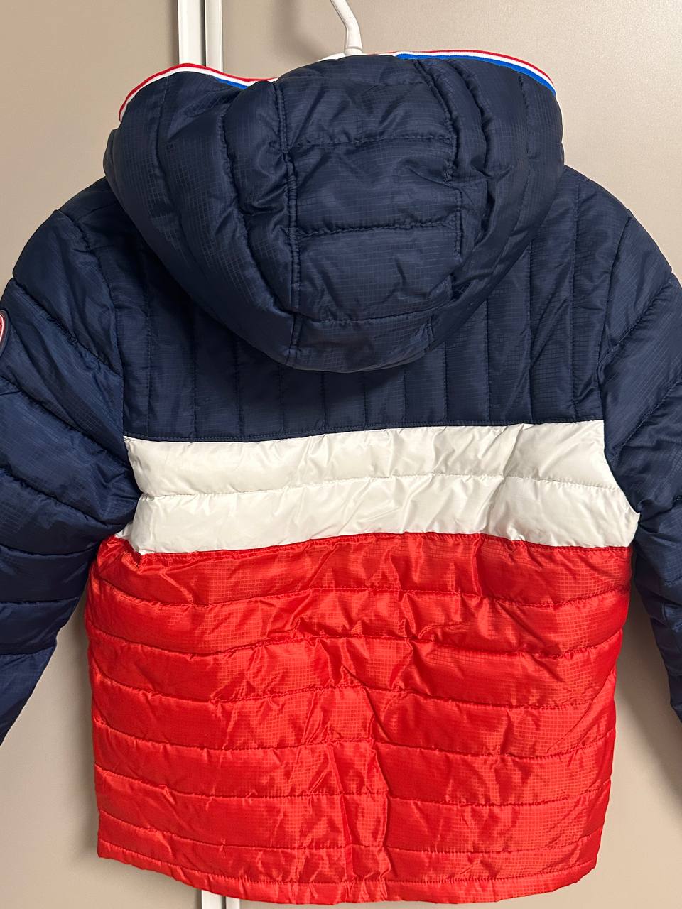 Продаю куртку д/мальчика Levi’s  на рост 152/12лет (маломерит, носили при росте 142). Без дефектов, 2