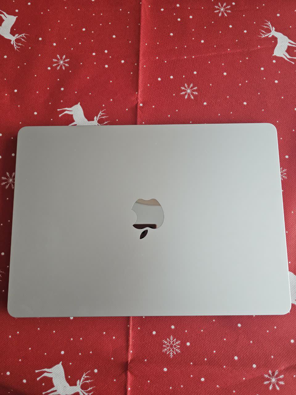Продам ноутбук Apple MacBook Air M2 8/512 gb 2