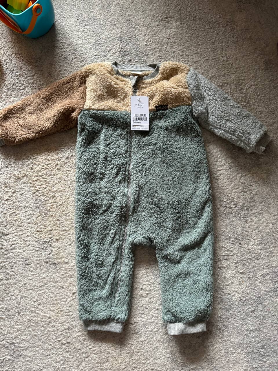 Новый комбинезон Next на 12-18 месяцев (можно и на меньше), 15€ 1