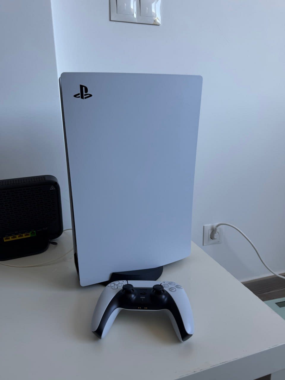 Продам PS5 с дисководом - 350 €. 1