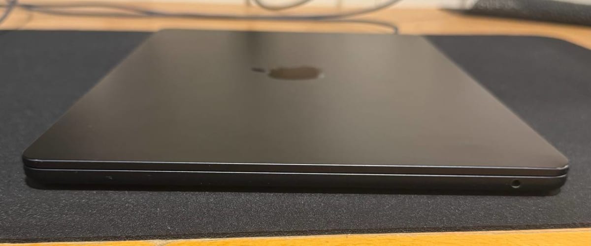 MacBook Air M2 (2022), 8 ГБ RAM, SSD 256 ГБ, батарея 90%, комплект: коробка + зарядка + кабель, Цена 6