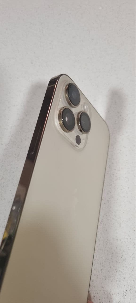 Продам iphone 14 promax 256 GB. Цвет - золотой. Идеальное состояние. Батарея 85%. Цена 500 евро. В к 2