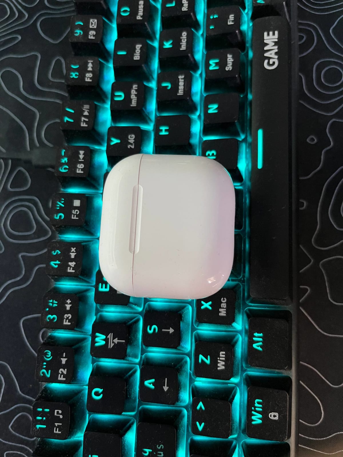 AirPods 4 ( с шумоподавлением) 2