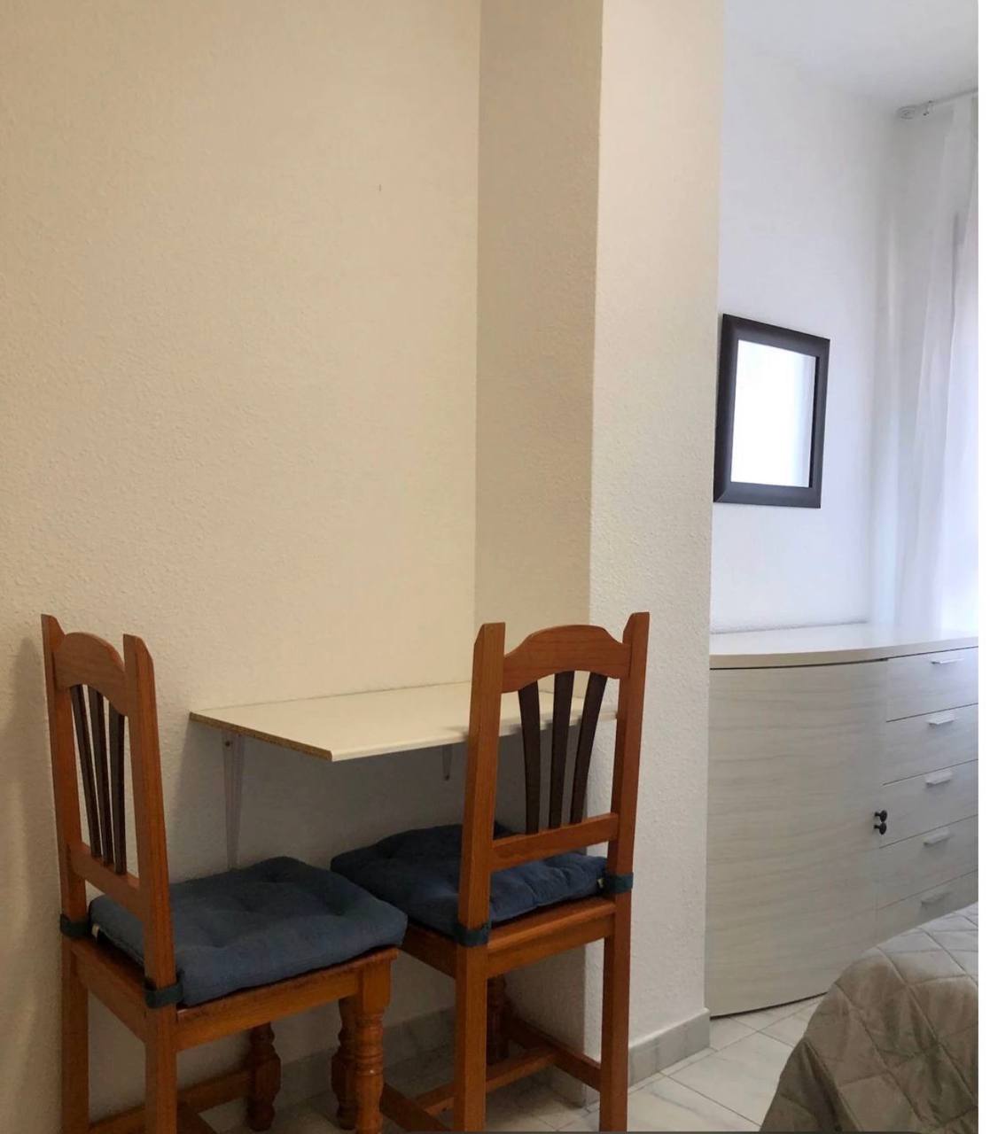 Сдаётся уютная комната в районе Carolinas Altas (Alicante) . 5