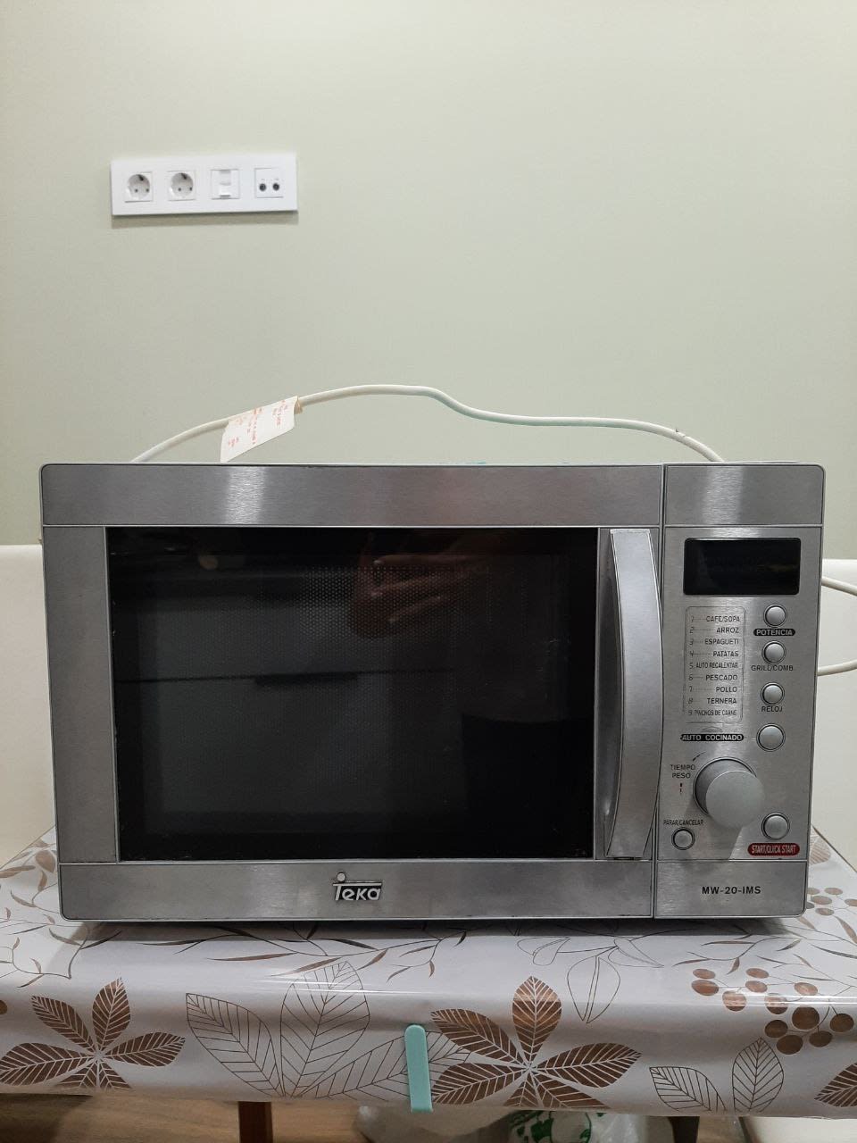 Продам микроволновку...10 € 2