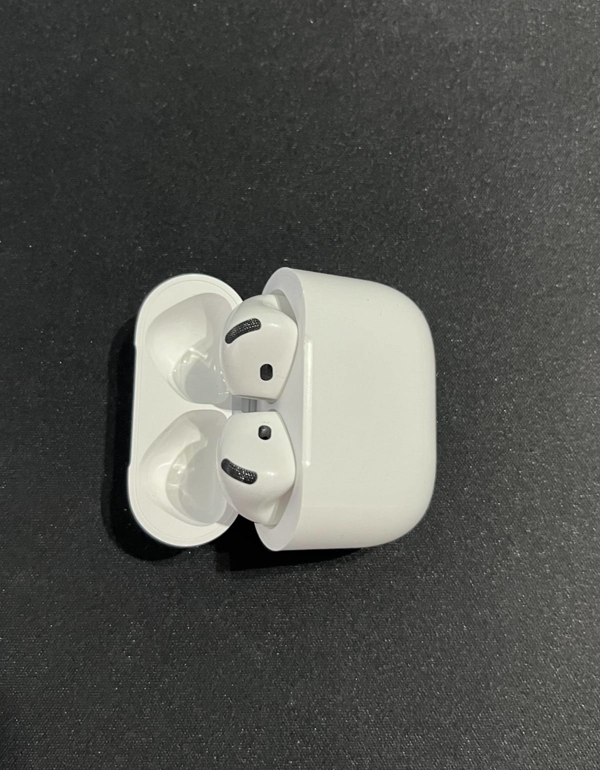 AirPods 4 (с шумоподавлением) 1