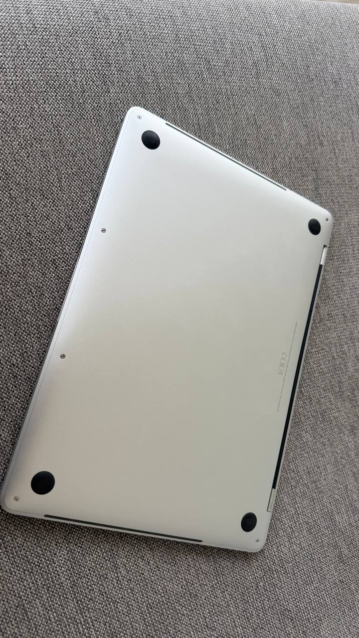 MacBook Pro 2019,в отличном состоянии,цена 350€ 3