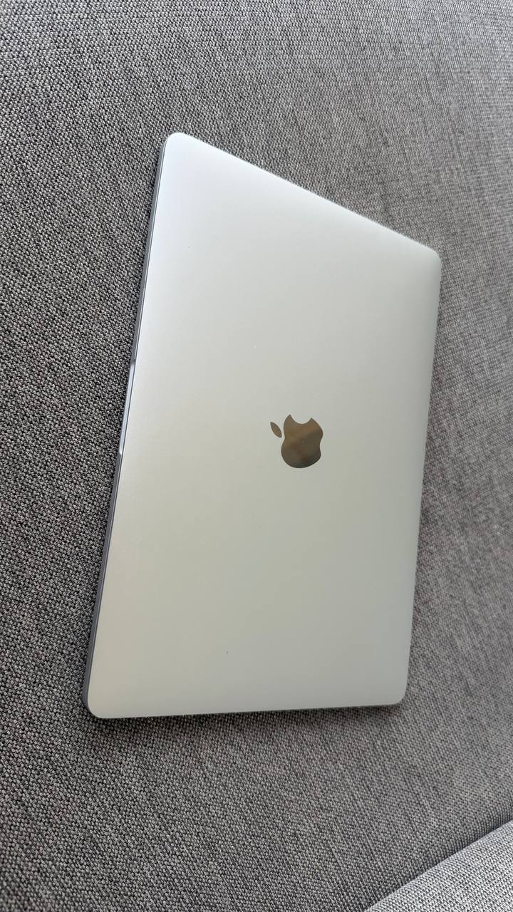 MacBook Pro 2019,в отличном состоянии,цена 350€ 4