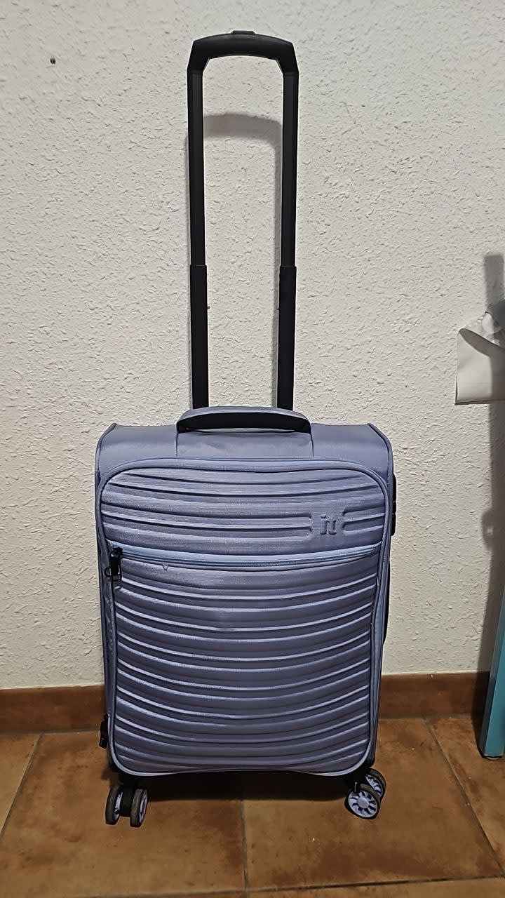 Чемодан Примарк 38×18×54 см, 15€, Аликанте центр 1