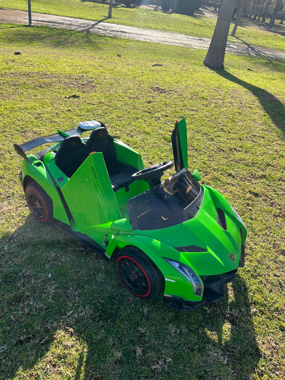Электрическая машина Lamborghini, для детей 3-6 лет, пульт, зарядка, ремни безопасности, музыка 3