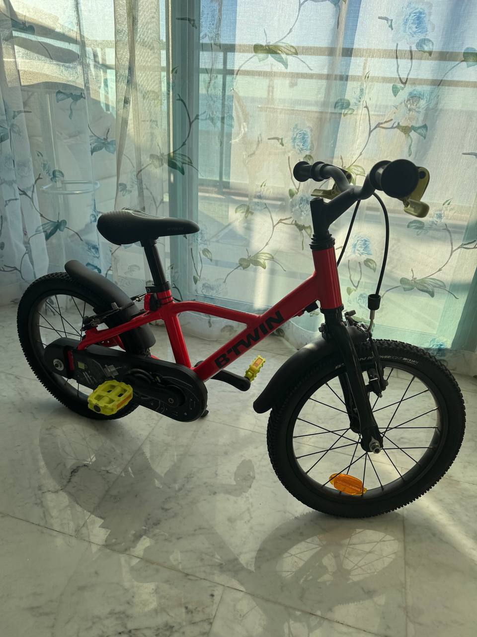 Продаётся детский велосипед B’TWIN, колёса 16” 1