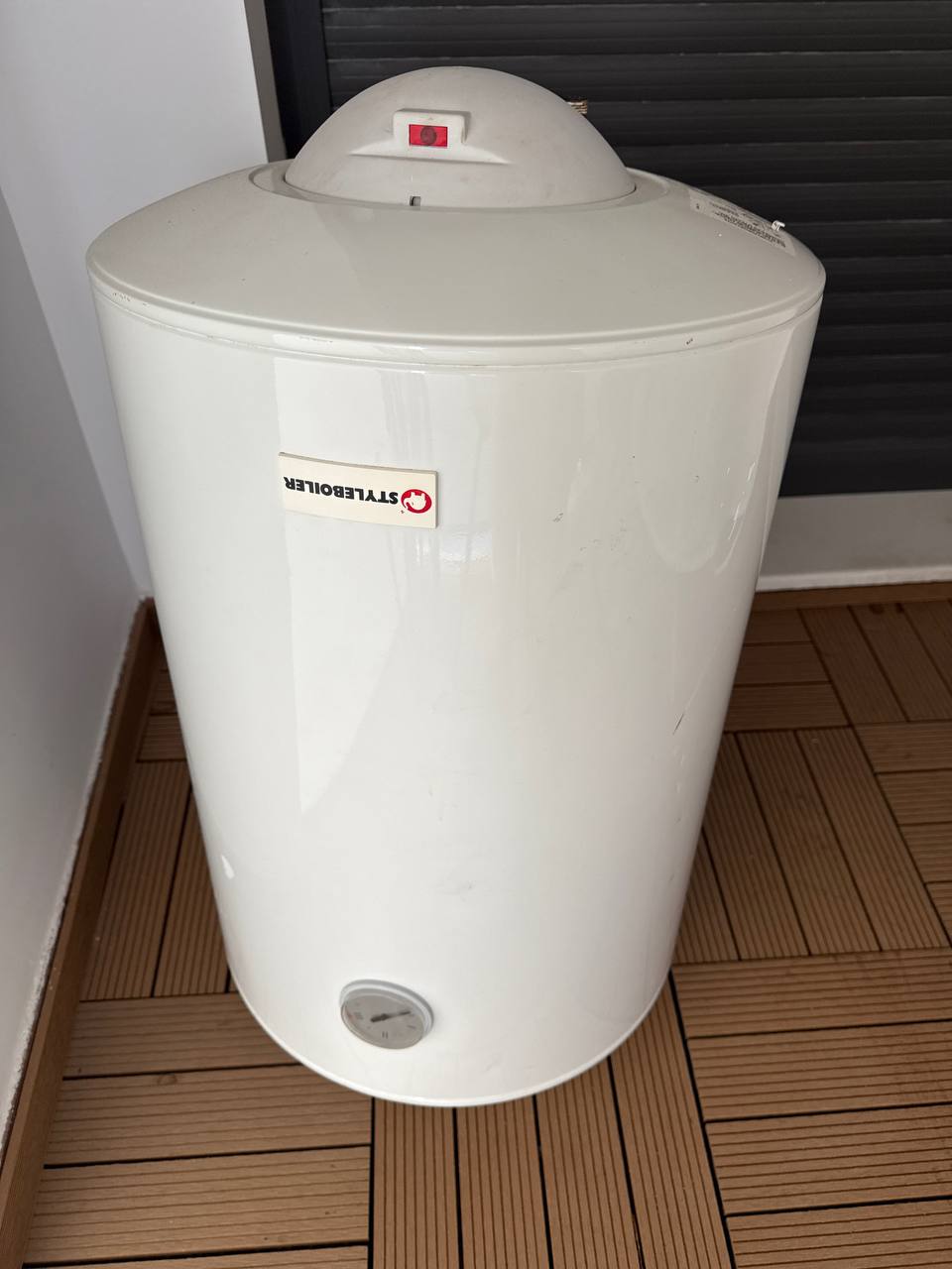Электрический водонагреватель.50€ 1
