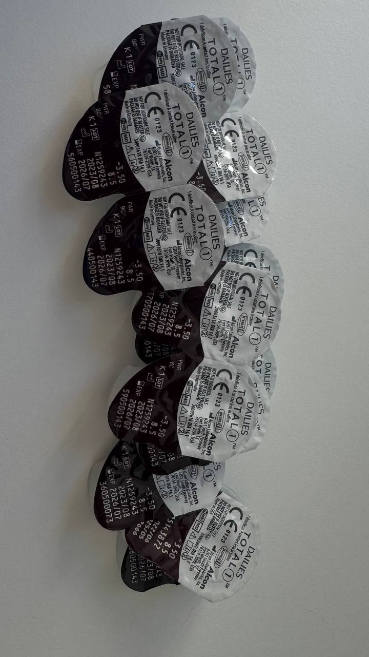 Продам однодневные линзы Dailies Total 1, 15 штук, 1