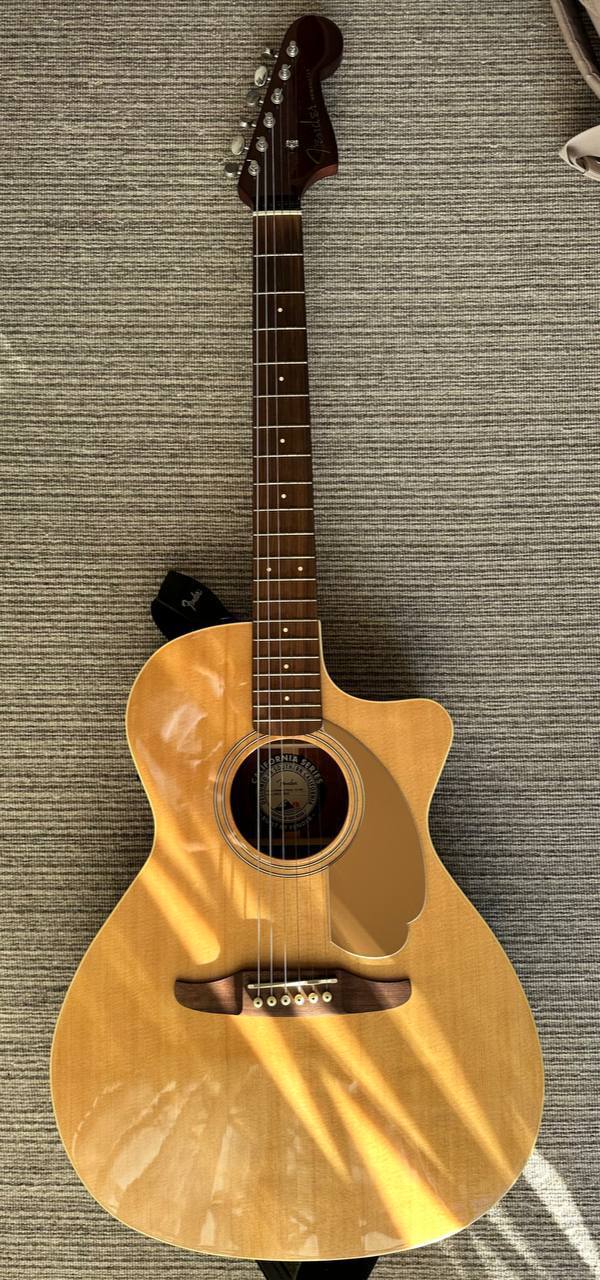 Здравствуйте! Продаю гитару модели Fender Newporter Player WN Nat. Гитара акустическая, но также ее 1