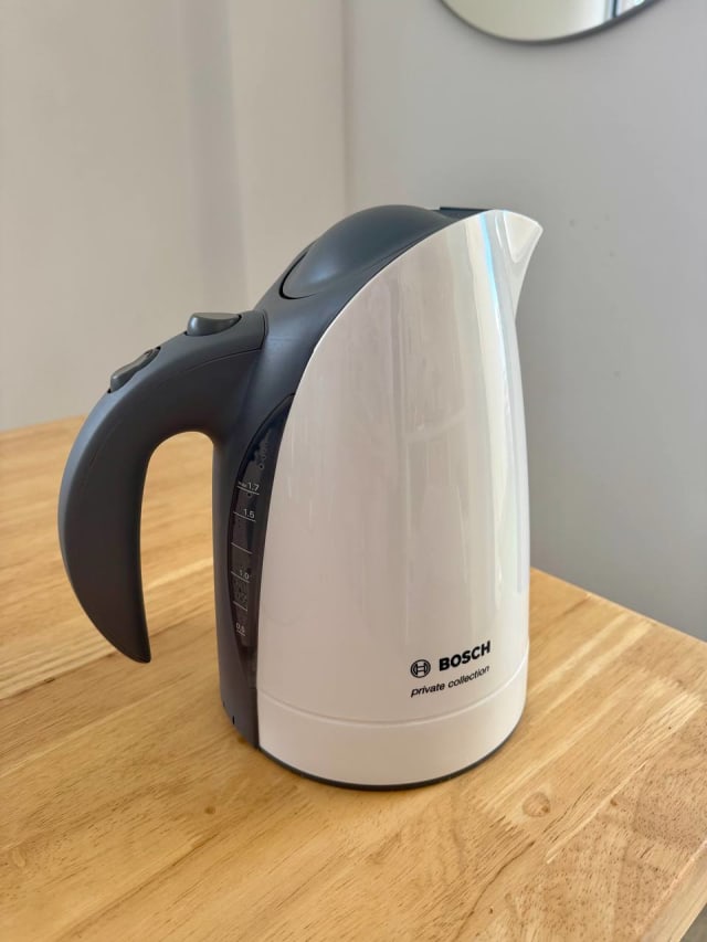Электрочайник Bosch - 20 €