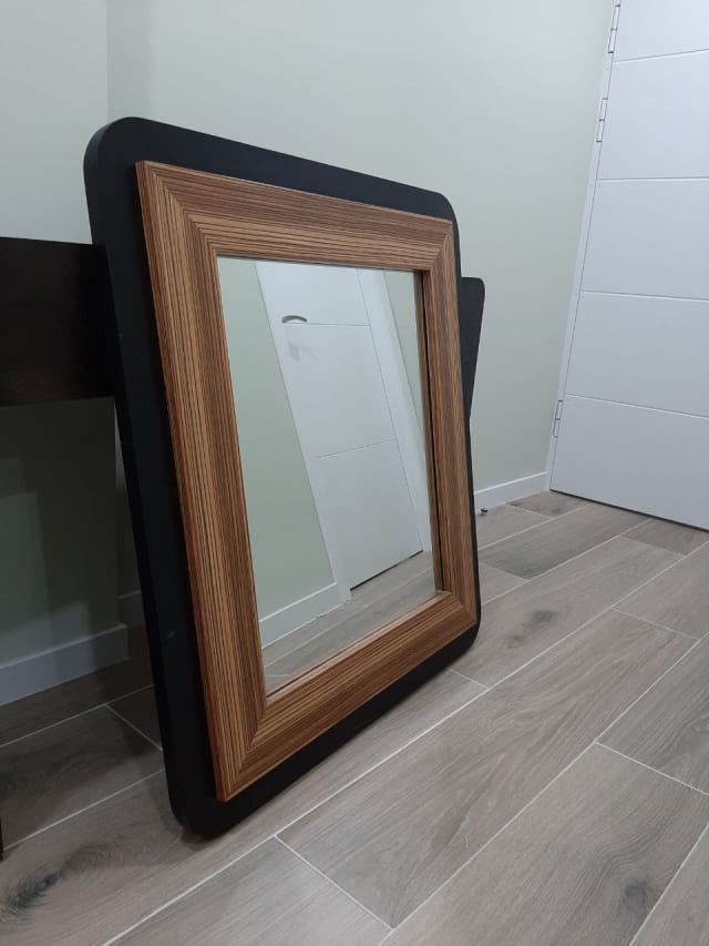 Продам: