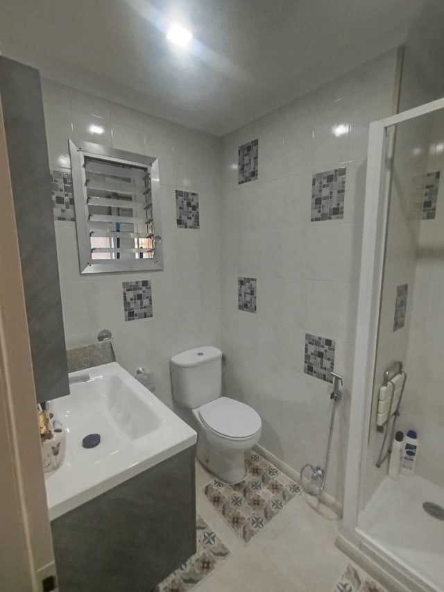 🏡 Светлая квартира с 3 спальнями в Virgen del Remedio (Аликанте)