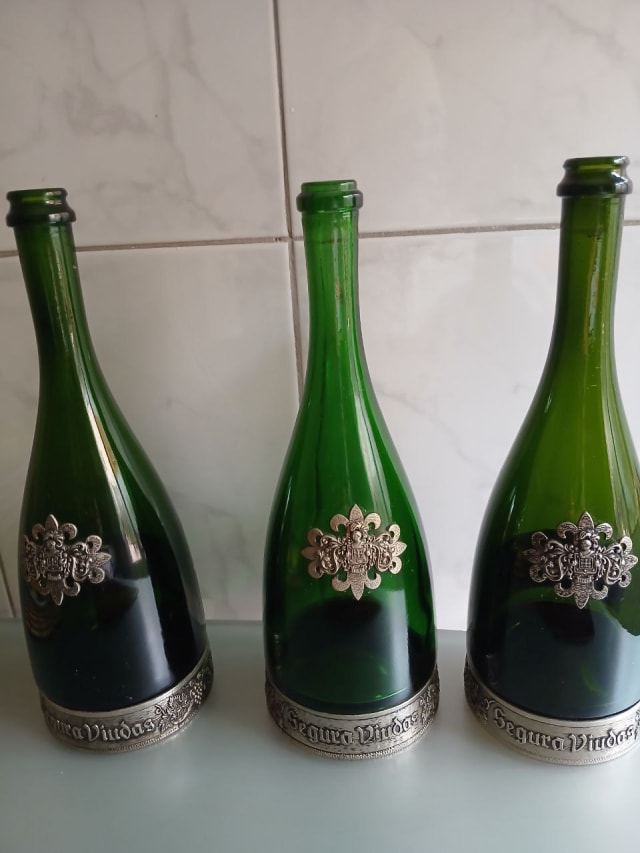 Декоративные бутылки  Segura Viudas