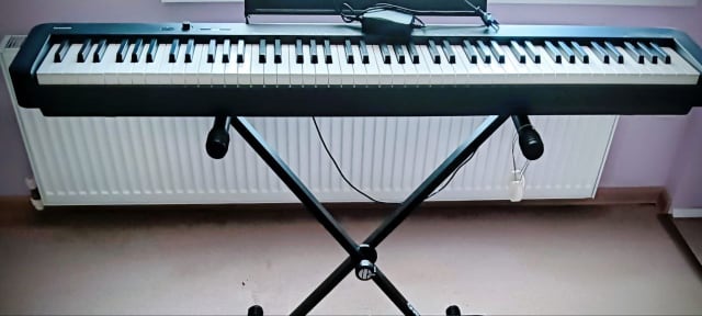 Продам современное цифровое пианино Casio CDP-S110 в комплекте с усиленной X-образной двойной стойко