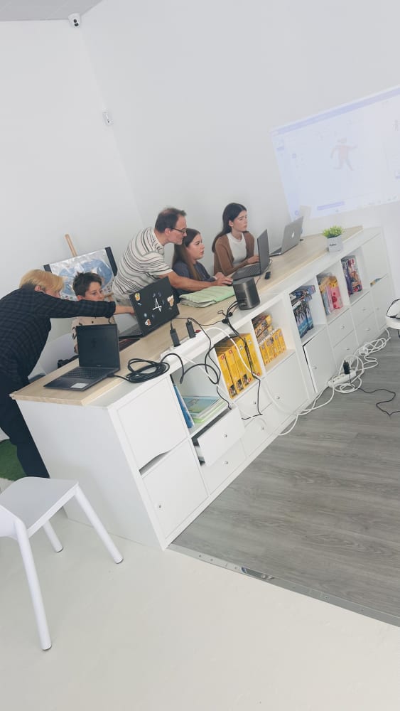 Робототехніка , програмування для дітей віком 7-14 років 