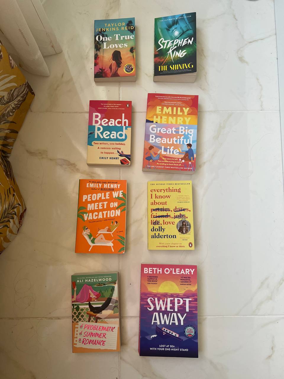 продаю книги, всі по 10€ (від 3 штук по 7€)