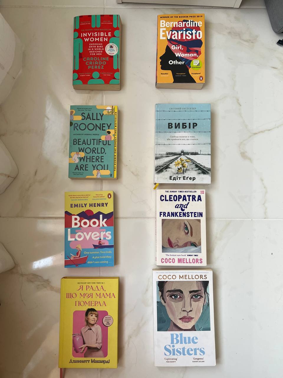 продаю книги, всі по 10€ (від 3 штук по 7€)