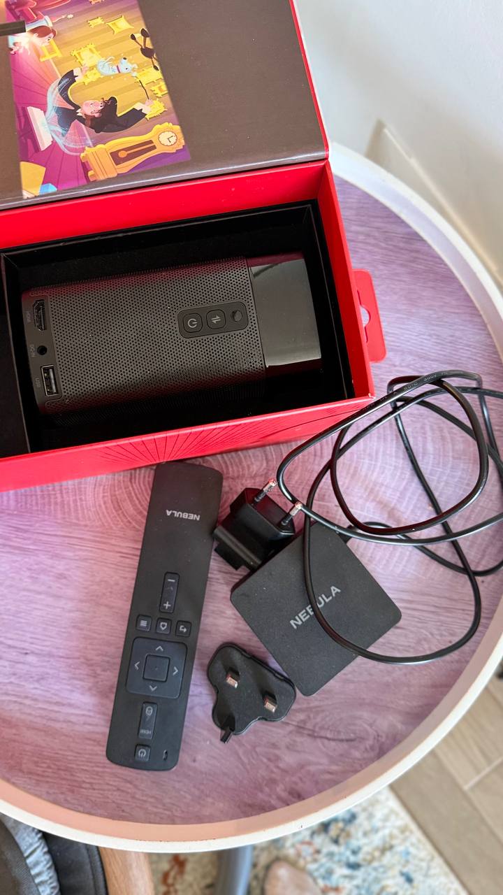 Продаю портативный проектор Nebula Apollo. Полностью рабочий. 2