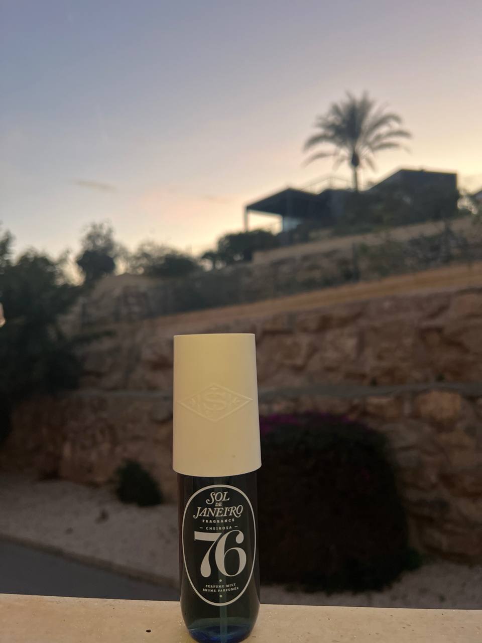 Мист для тела Sol de janeiro из Sephora покупали за 25€ продаю за 19.50€ так как пользовались раза 2