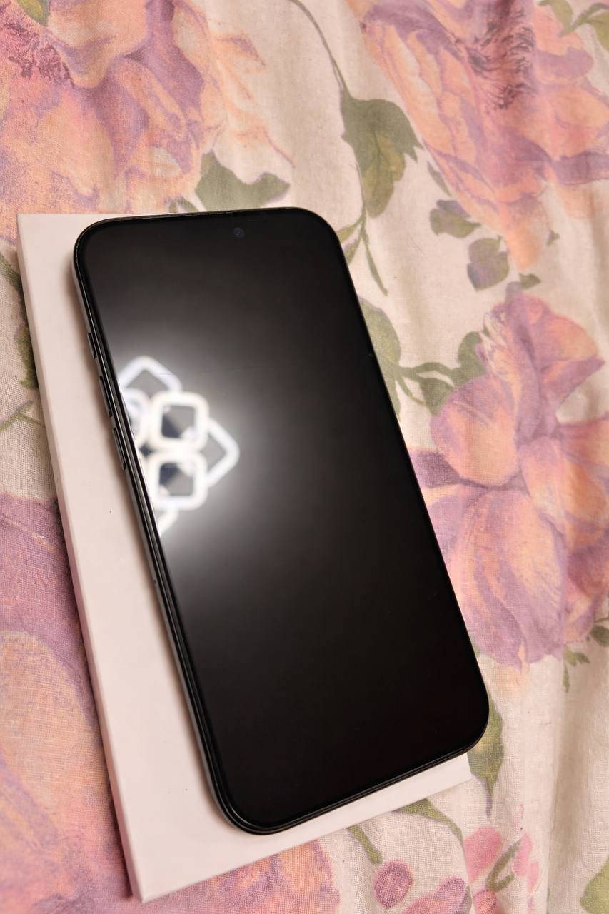 Продам IPhone 16 pro Max 
