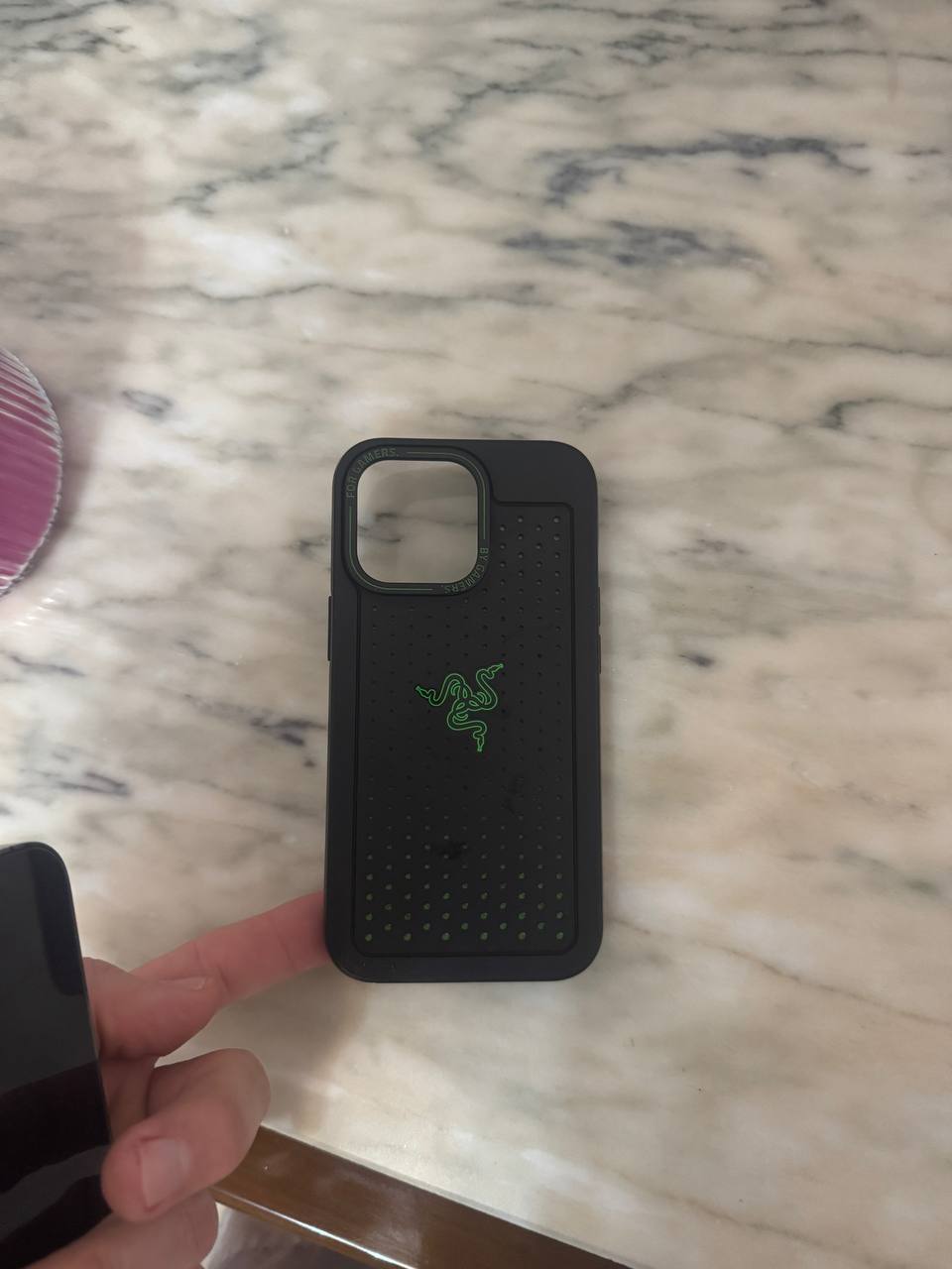 Продам iPhone 13 pro 256 gb, ничего не менялось. 350 8