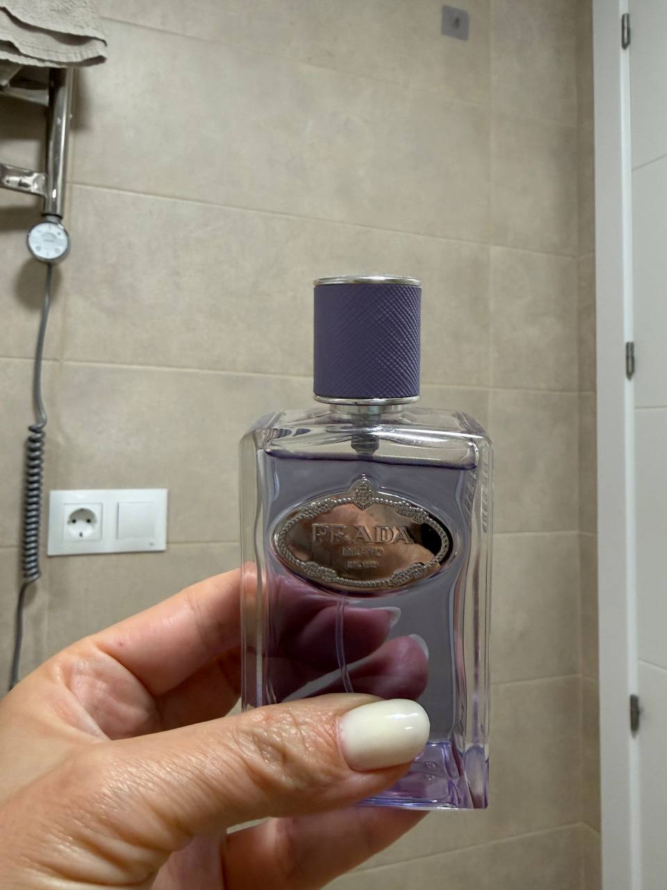 Продам срочно Prada Paradoxe, оригинал, флакон полный, цена 60€, 🔥 продажа срочная в связи с переез