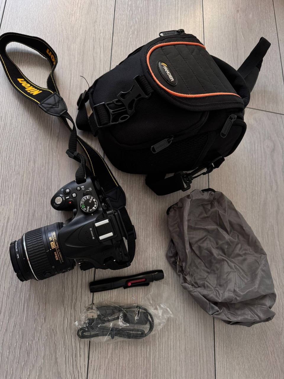 📸 Nikon D5200 + объектив 18–55mm + аксессуары