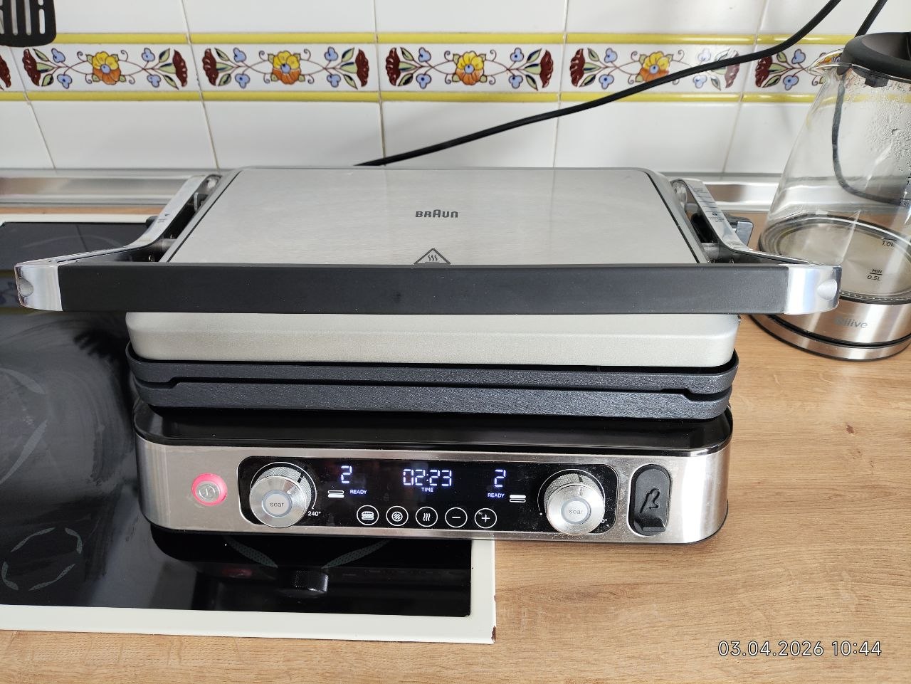 Продам электро гриль CG9160 покупался год назад за 280 евро, продаю за 150 , в комплекте идет щуп те