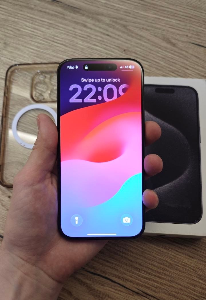 Продам iPhone 15 pro 256 Gb