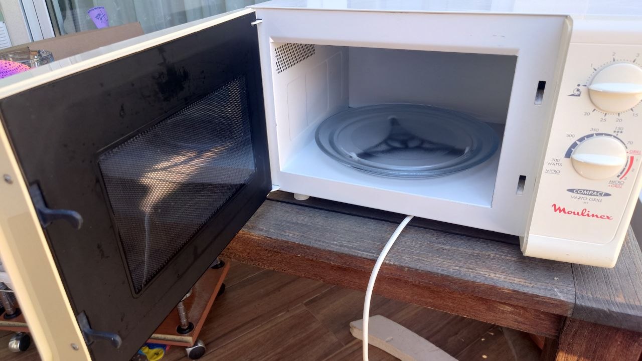 Микроволновка Moulinex 30€ 2