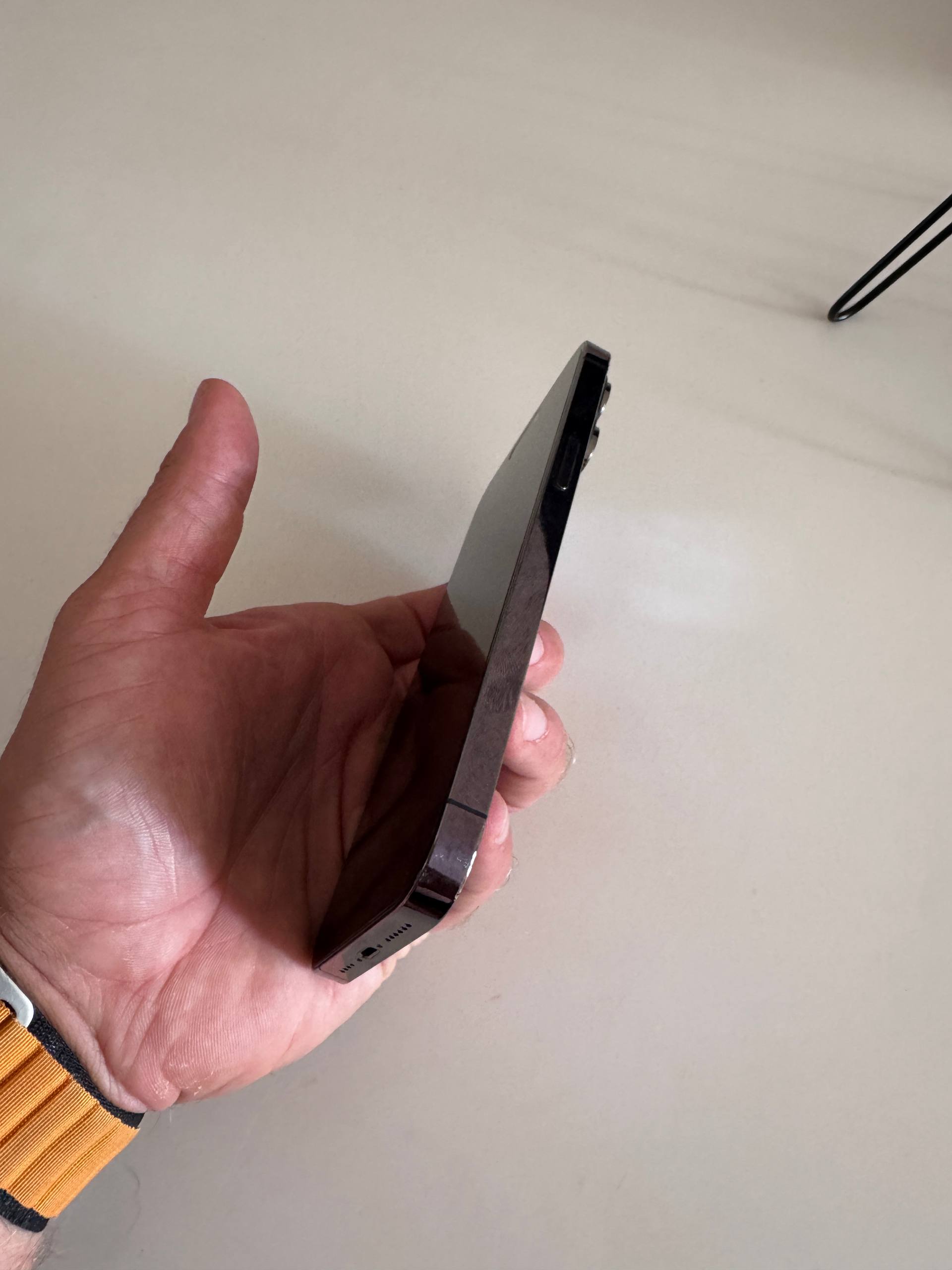 Продам iPhone 14 Pro Max 256 Gb. Один владелец, все оригинальное и ничего не менялось. Коробки нет, 2