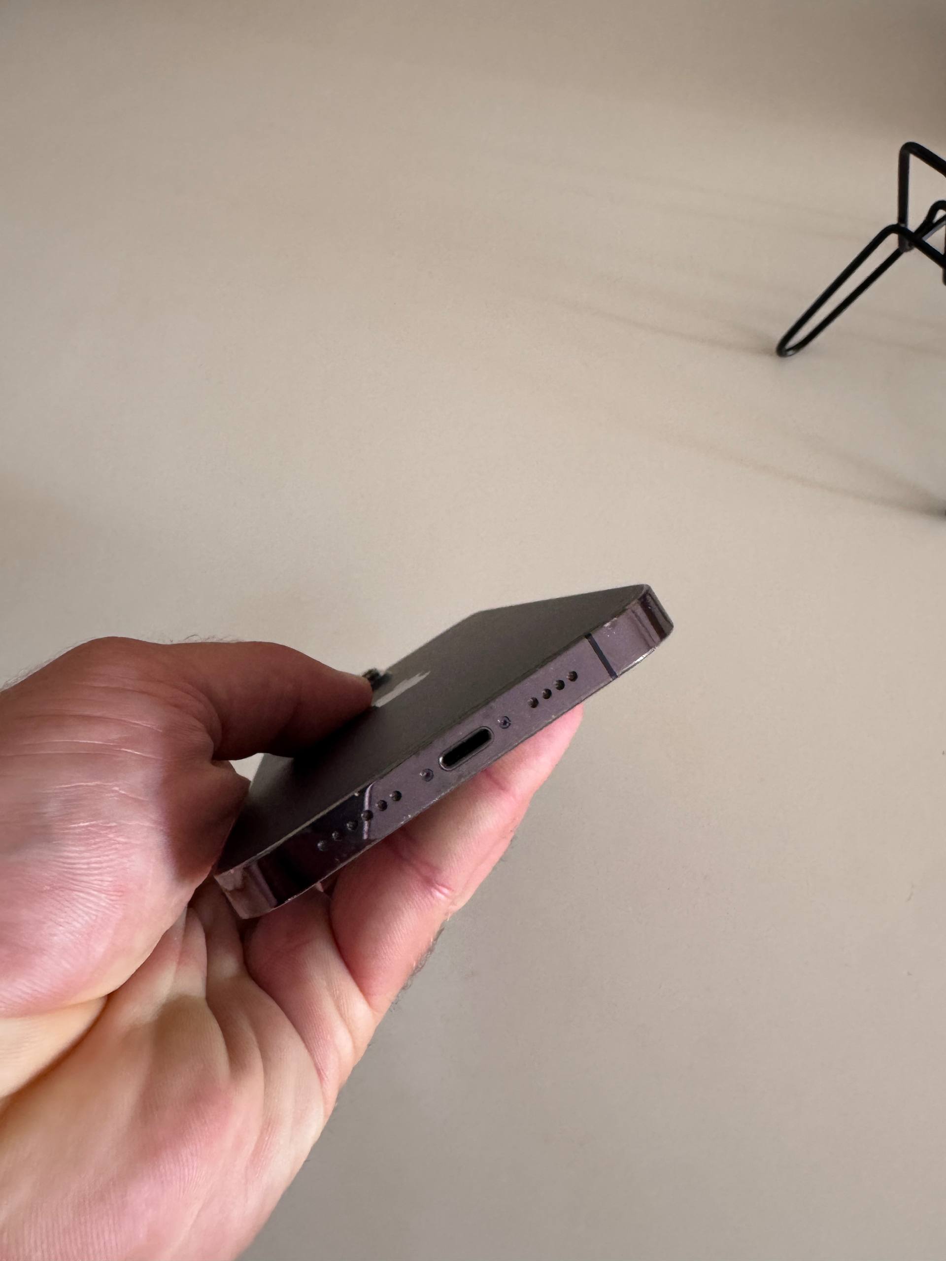 Продам iPhone 14 Pro Max 256 Gb. Один владелец, все оригинальное и ничего не менялось. Коробки нет, 5