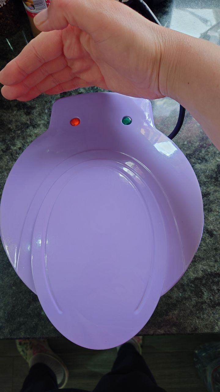 Вафельница с детскими узорами. 20€ 2