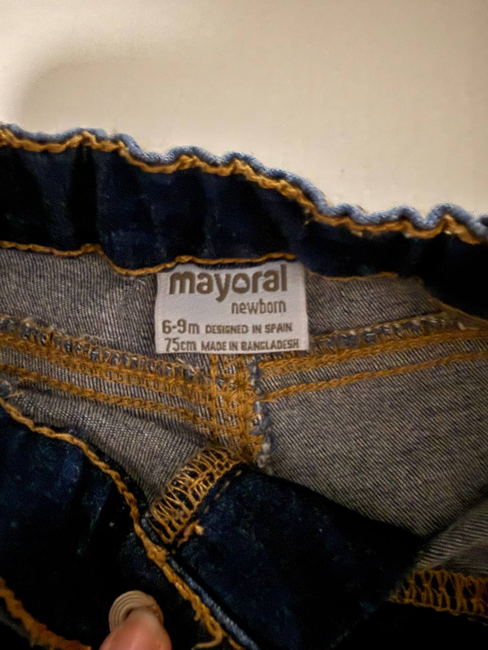 Продам джинсы mayoral 75 см (6-9 месяцев), одевали только для фото, 5€ 2