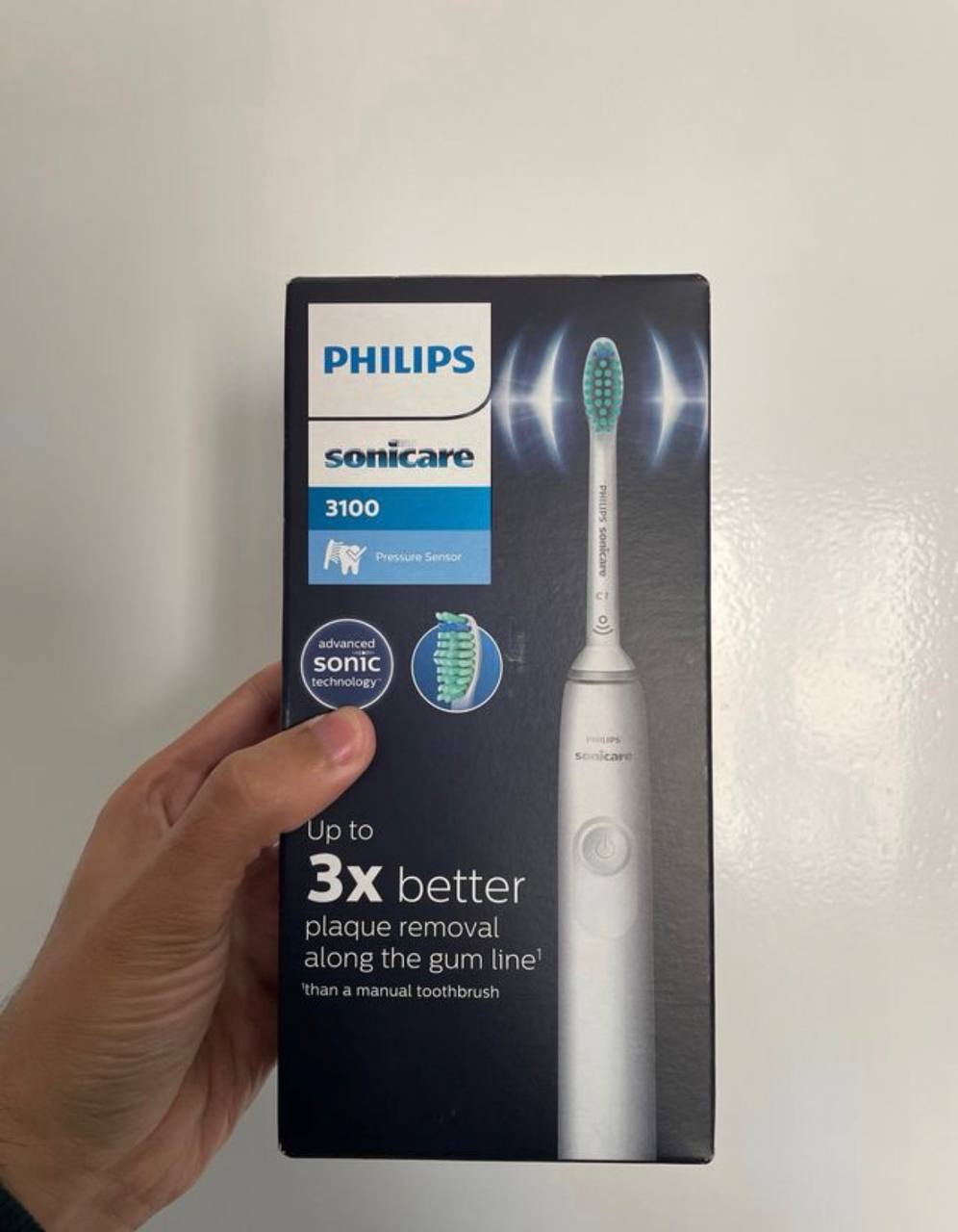 Продаю новую запечатанную электрическую щетку Philips 3100