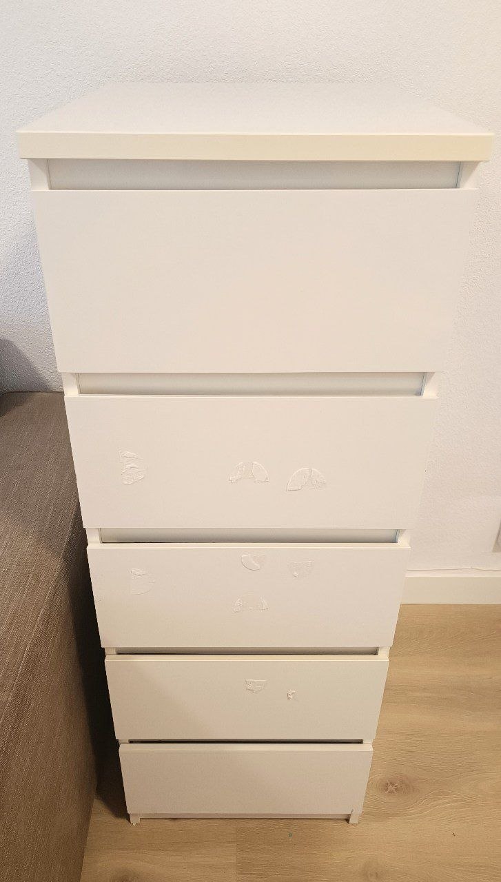 Комод икеа. Следы от детской защиты, снимаются. 30€. Писать в тг +380934929776