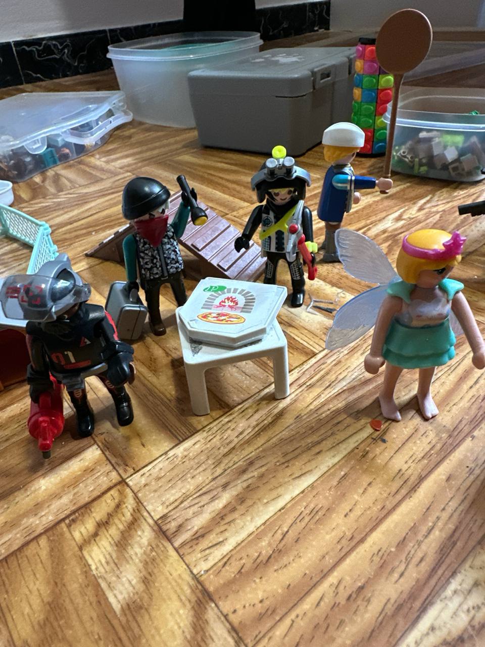 Фигурки  из playmobil. 3 € за всех 2