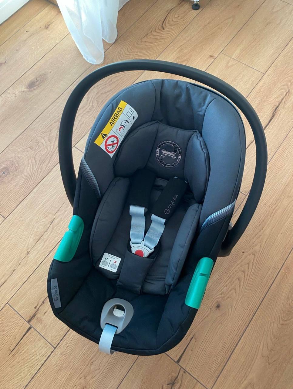Продается автокресло Cybex Aton S2 i-Size. 3