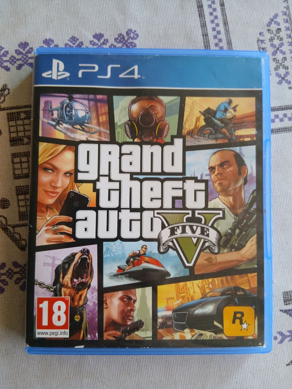 Продам Игру Гта5 для Пс4 :цена 15€