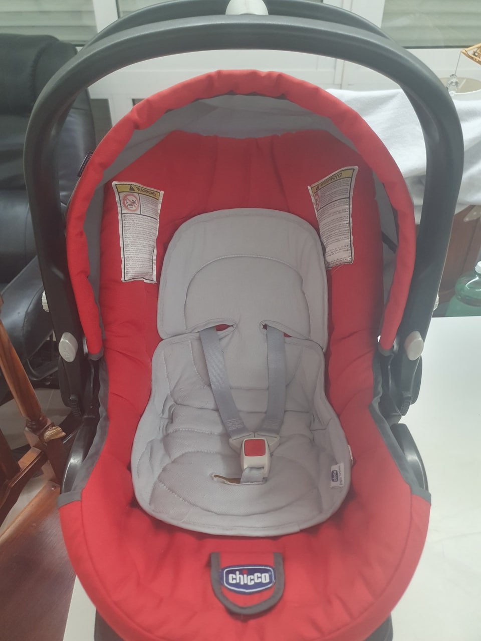Автокресло-люлька Chicco. Идеальное состояние. 70 евро 2