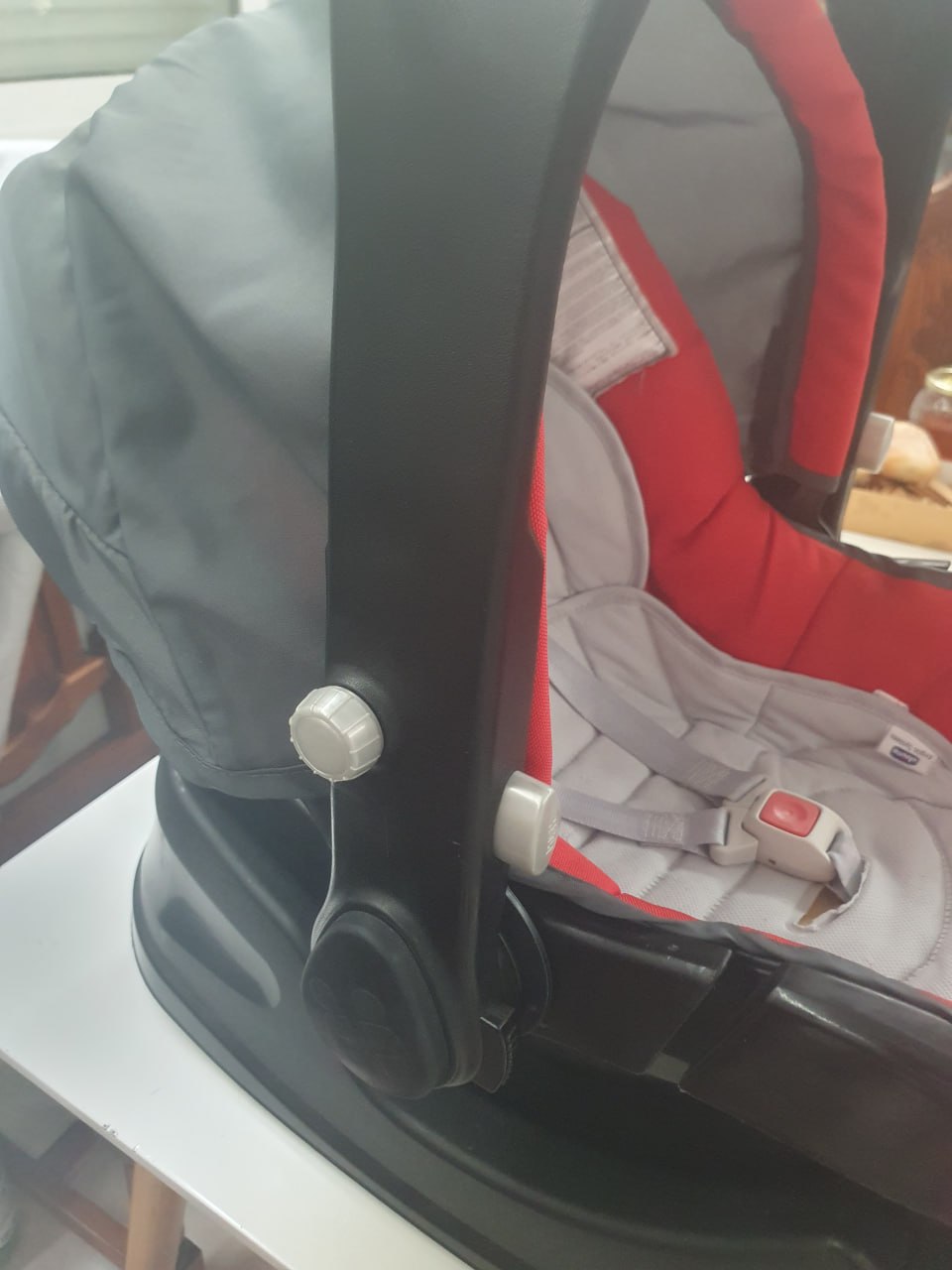 Автокресло-люлька Chicco. Идеальное состояние. 70 евро 3