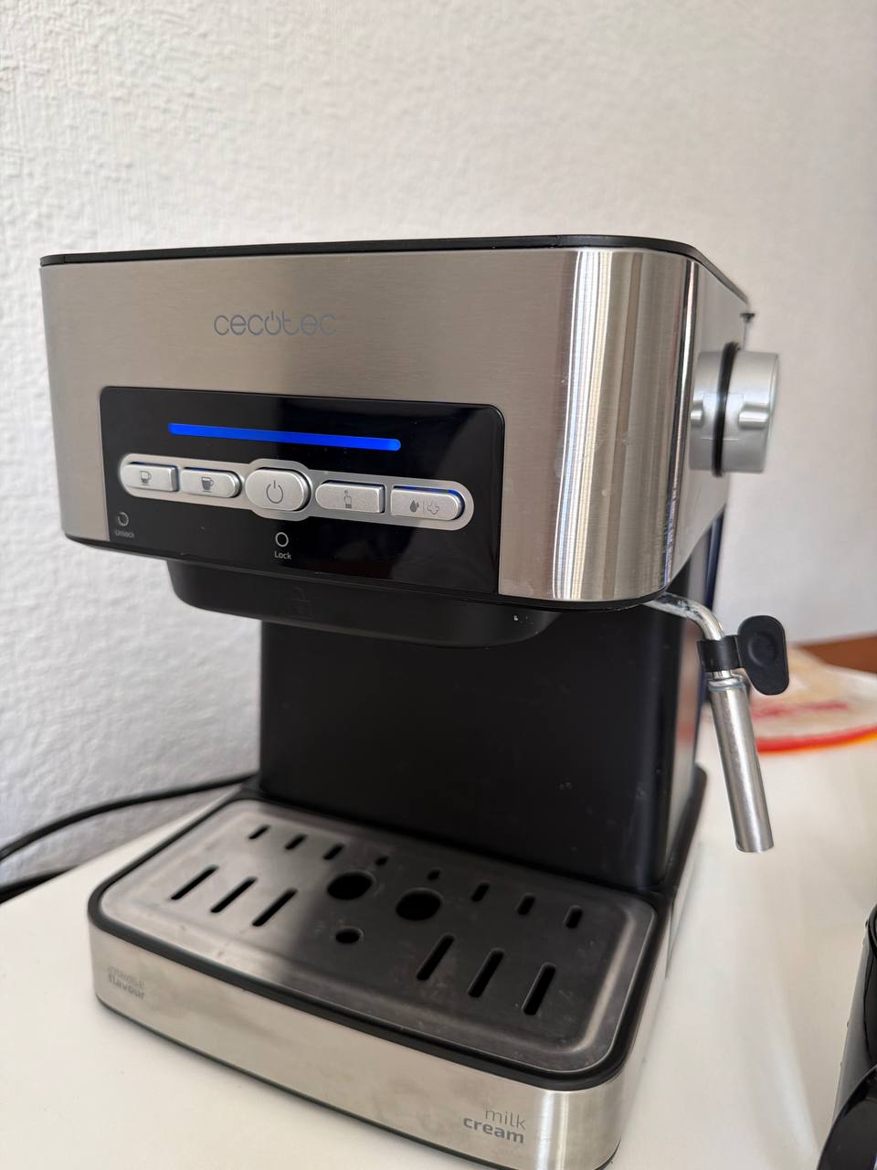 Район Carolines Altes, Alicante, 30€