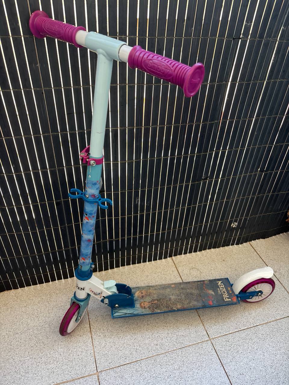 Самокат Frozen 8€