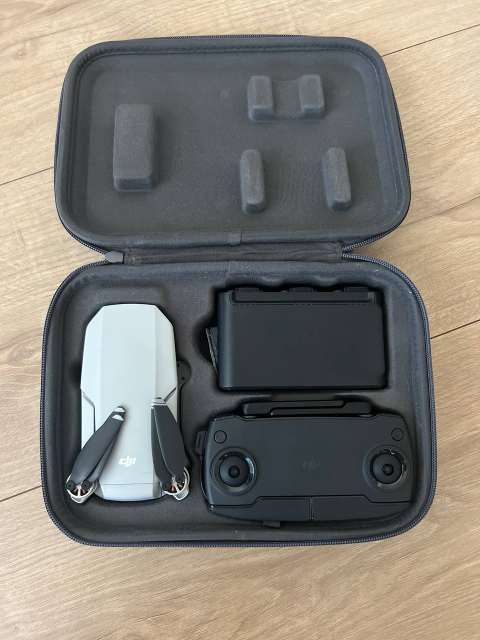 DJI Mini с пультом DJI RC и кейсом, отличное состояние 