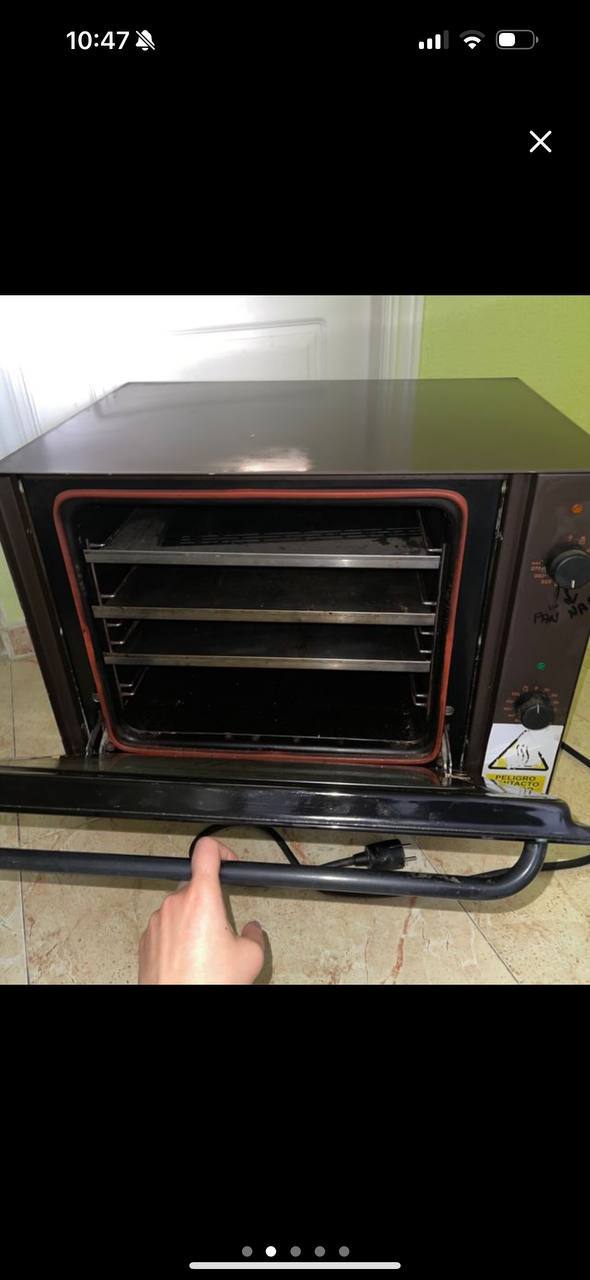 Продам промышленный духовой шкаф €75 3